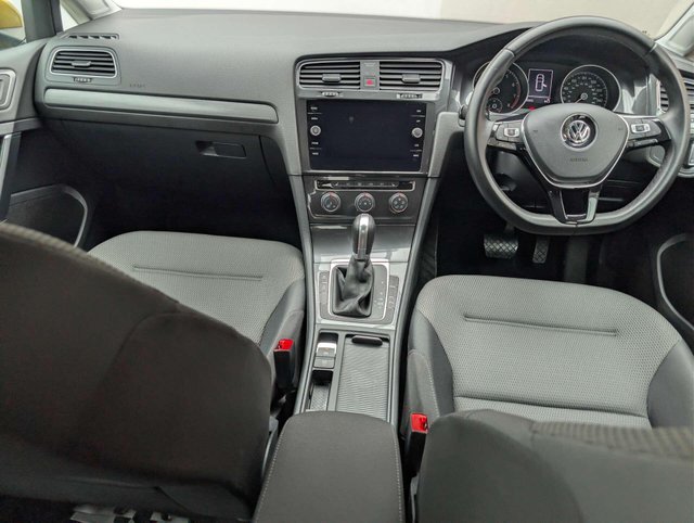 USED 2017 17 VOLKSWAGEN GOLF 1.4 Golf SE Nav TSi BlueMotion Technology Semi-Auto 5dr CLICK & COLLECT/ HOME DELIVERY