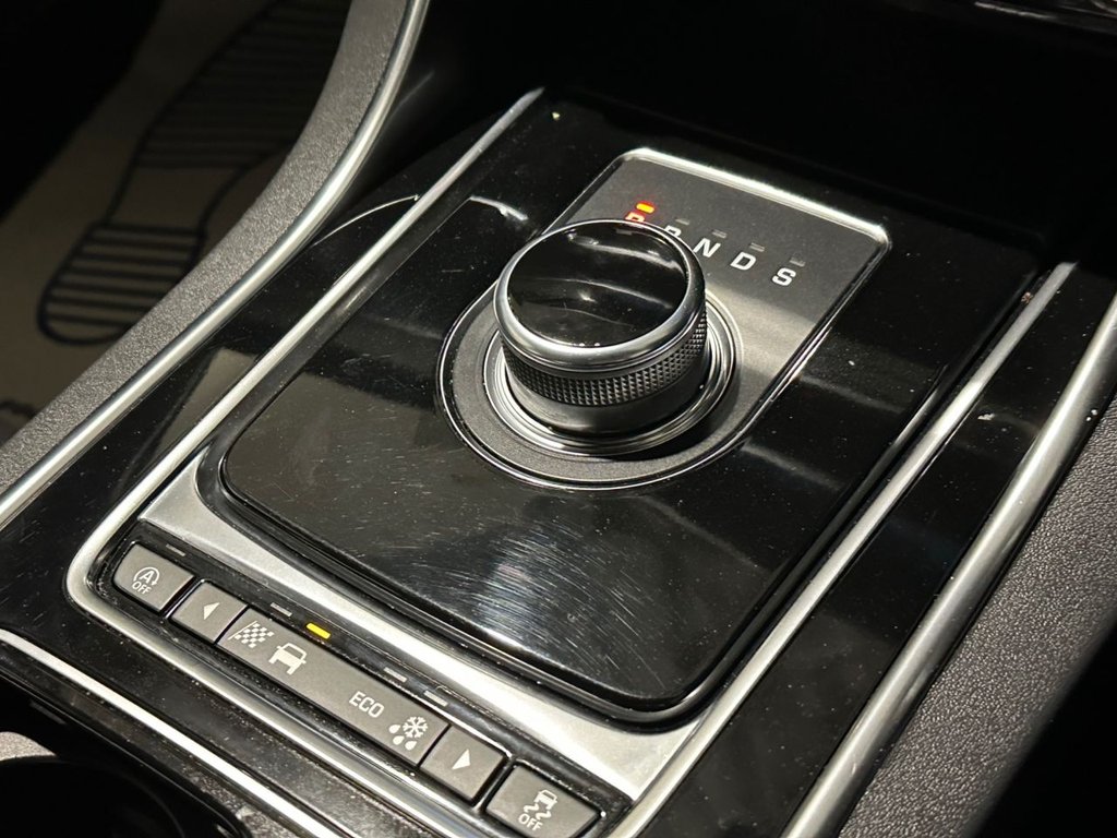 USED 2020 20 JAGUAR XF 2.0i R-Sport GPF Saloon 4dr Petrol Auto Euro 6 (s/s) (250 ps) 