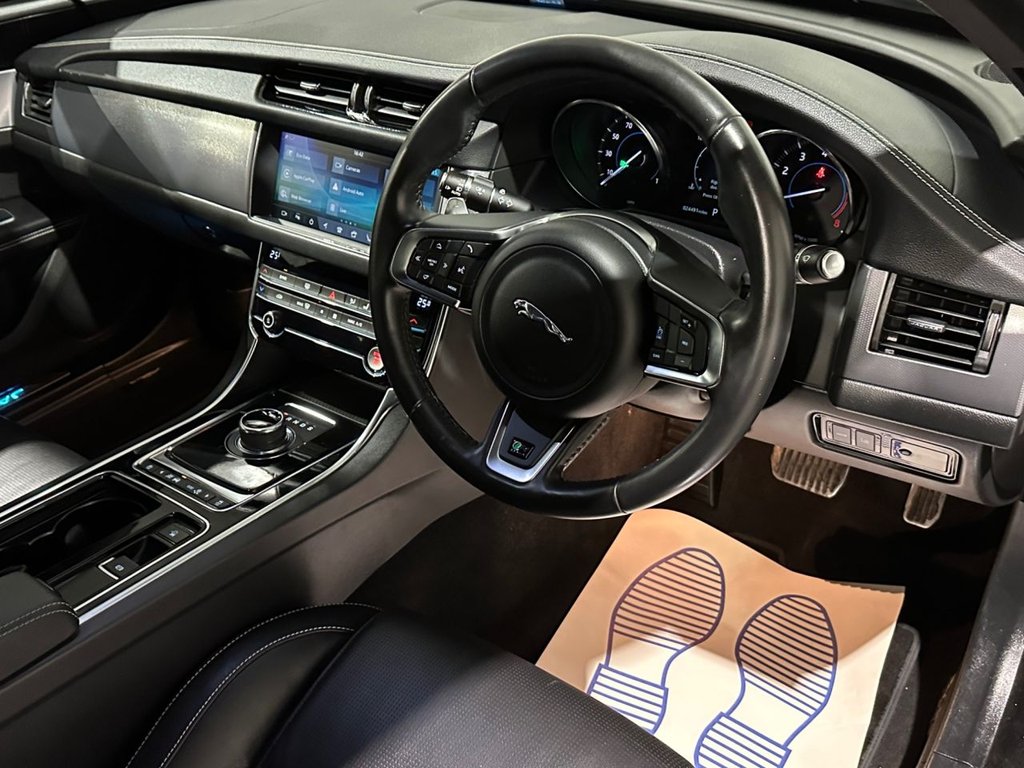 USED 2020 20 JAGUAR XF 2.0i R-Sport GPF Saloon 4dr Petrol Auto Euro 6 (s/s) (250 ps) 