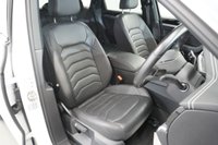 USED 2023 72 VOLKSWAGEN TOUAREG 3.0 TDI V6 R-Line SUV 5dr Diesel Tiptronic 4Motion Euro 6 (s/s) (286 ps) Vinenna White / Leather, VW Service History
