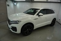 USED 2023 72 VOLKSWAGEN TOUAREG 3.0 TDI V6 R-Line SUV 5dr Diesel Tiptronic 4Motion Euro 6 (s/s) (286 ps) Vinenna White / Leather, VW Service History