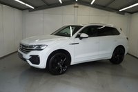 USED 2023 72 VOLKSWAGEN TOUAREG 3.0 TDI V6 R-Line SUV 5dr Diesel Tiptronic 4Motion Euro 6 (s/s) (286 ps) Vinenna White / Leather, VW Service History