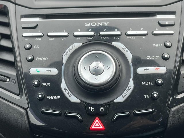 2013 FORD FIESTA - Photo 4