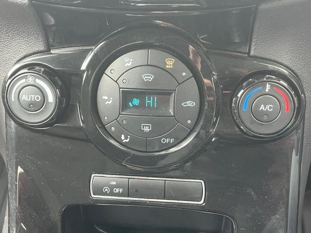 2013 FORD FIESTA - Photo 6