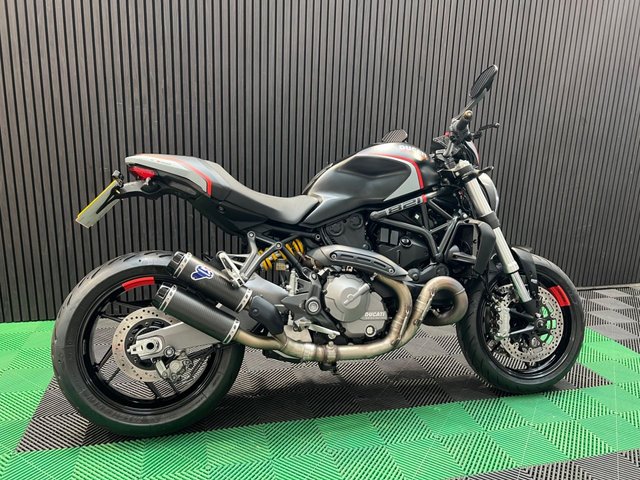 View our DUCATI Monster 821