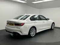 USED 2021 21 BMW 3 SERIES 2.0 330e 12kWh M Sport Saloon 4dr Petrol Plug-in Hybrid Auto xDrive Euro 6 (s/s) (292 ps) FULL MAIN DEALER HISTORY + SAT NAV