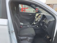 USED 2020 70 SKODA KAROQ 2.0 TDI SportLine SUV 5dr Diesel DSG 4WD Euro 6 (s/s) (150 ps) Pan roof DAB Camera Nav