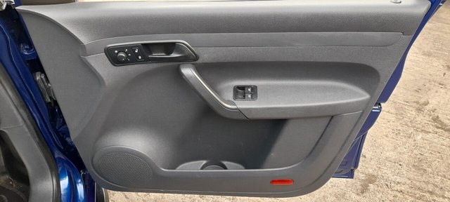 2015 VOLKSWAGEN CADDY - Photo 8