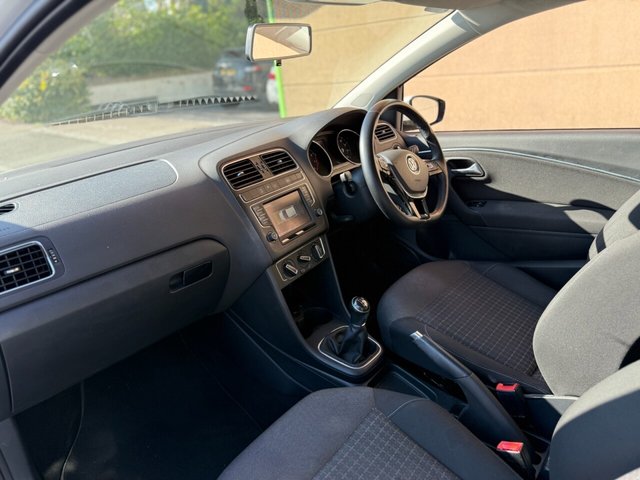 2015 VOLKSWAGEN POLO - Photo 9