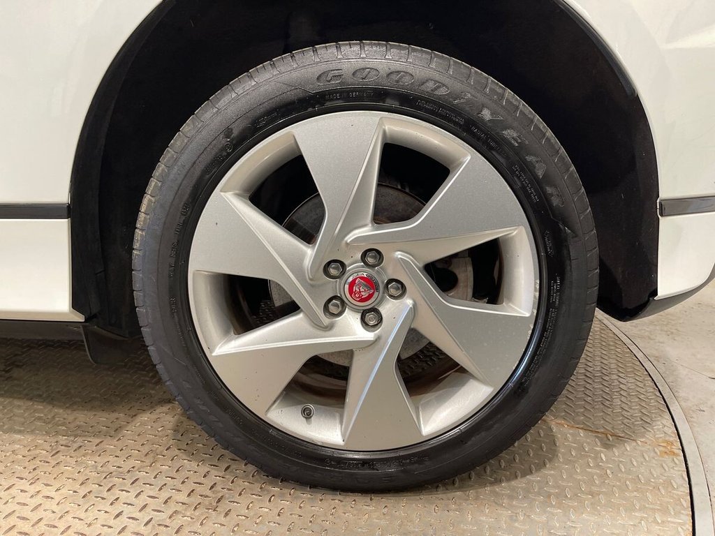 USED 2022 22 JAGUAR I-PACE 400 90kWh SE SUV 5dr Electric Auto 4WD (400 ps) APPLE CAR PLAY AND ANDROID AUTO