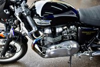 USED 2009 TRIUMPH Thruxton 900 865 Roadster/Retro (69 ps) A cool, low mileage collectable Caf&eacute; Racer here, a great colour scheme on what are becoming a rare sight these days.