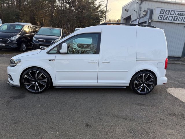 2018 VOLKSWAGEN CADDY - Photo 2