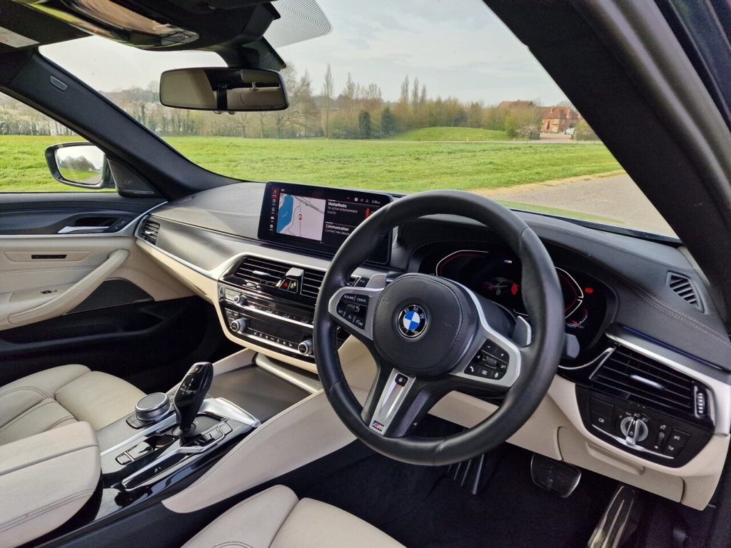 USED 2020 70 BMW 5 SERIES 2.0 520d MHT M Sport Saloon 4dr Diesel Hybrid Steptronic xDrive Euro 6 (s/s) (190 ps) FINANCE AVAILABLE