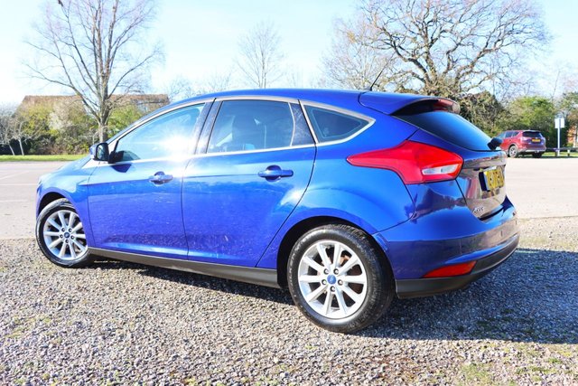 2017 FORD FOCUS - Photo 4