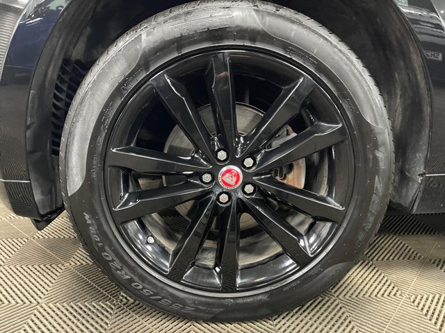 2019 JAGUAR F-PACE (2019) - Photo 11