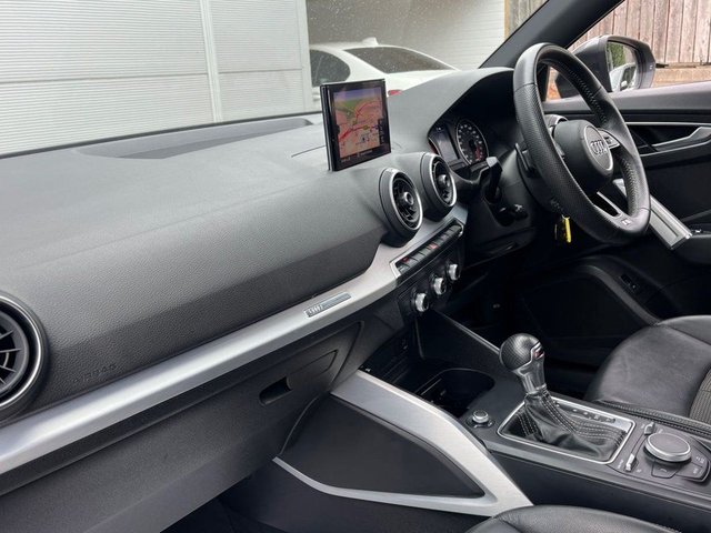 2021 AUDI Q2 - Photo 12