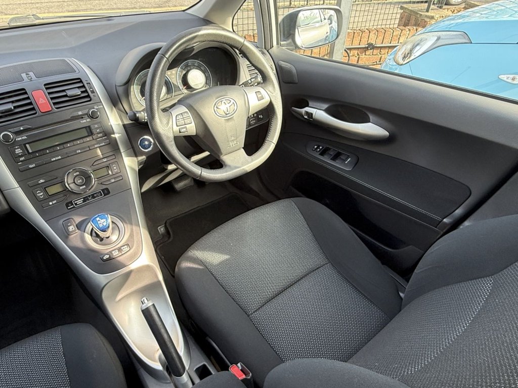 USED 2011 60 TOYOTA AURIS 1.8 VVT-h T4 Hatchback 5dr Petrol Hybrid CVT Euro 5 (s/s) (136 ps) AUTO+HYBRID+SENSORS+HISTORY