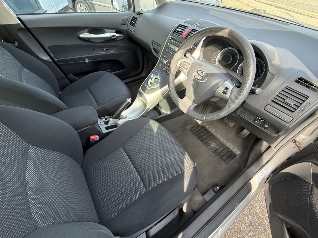 USED 2011 60 TOYOTA AURIS 1.8 VVT-h T4 Hatchback 5dr Petrol Hybrid CVT Euro 5 (s/s) (136 ps) AUTO+HYBRID+SENSORS+HISTORY