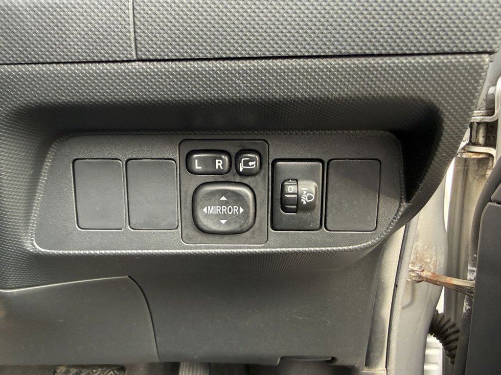 USED 2011 60 TOYOTA AURIS 1.8 VVT-h T4 Hatchback 5dr Petrol Hybrid CVT Euro 5 (s/s) (136 ps) AUTO+HYBRID+SENSORS+HISTORY