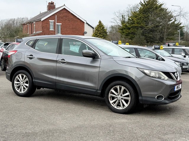 2014 NISSAN QASHQAI - Photo 2