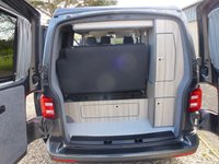 USED 2017 17 VOLKSWAGEN TRANSPORTER 2.0 TDI T28 BlueMotion Tech Highline Panel Van 5dr Diesel Manual FWD SWB Euro 6 (s/s) (102 ps) www.suffolkcarcentre.co.uk - Located at Reydon
