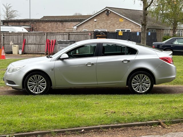 View our VAUXHALL INSIGNIA