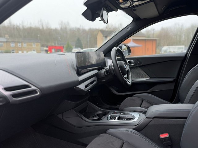 2025 BMW 1 SERIES - Photo 10