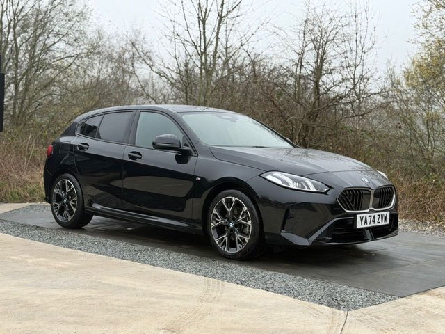 2025 BMW 1 SERIES - Photo 4