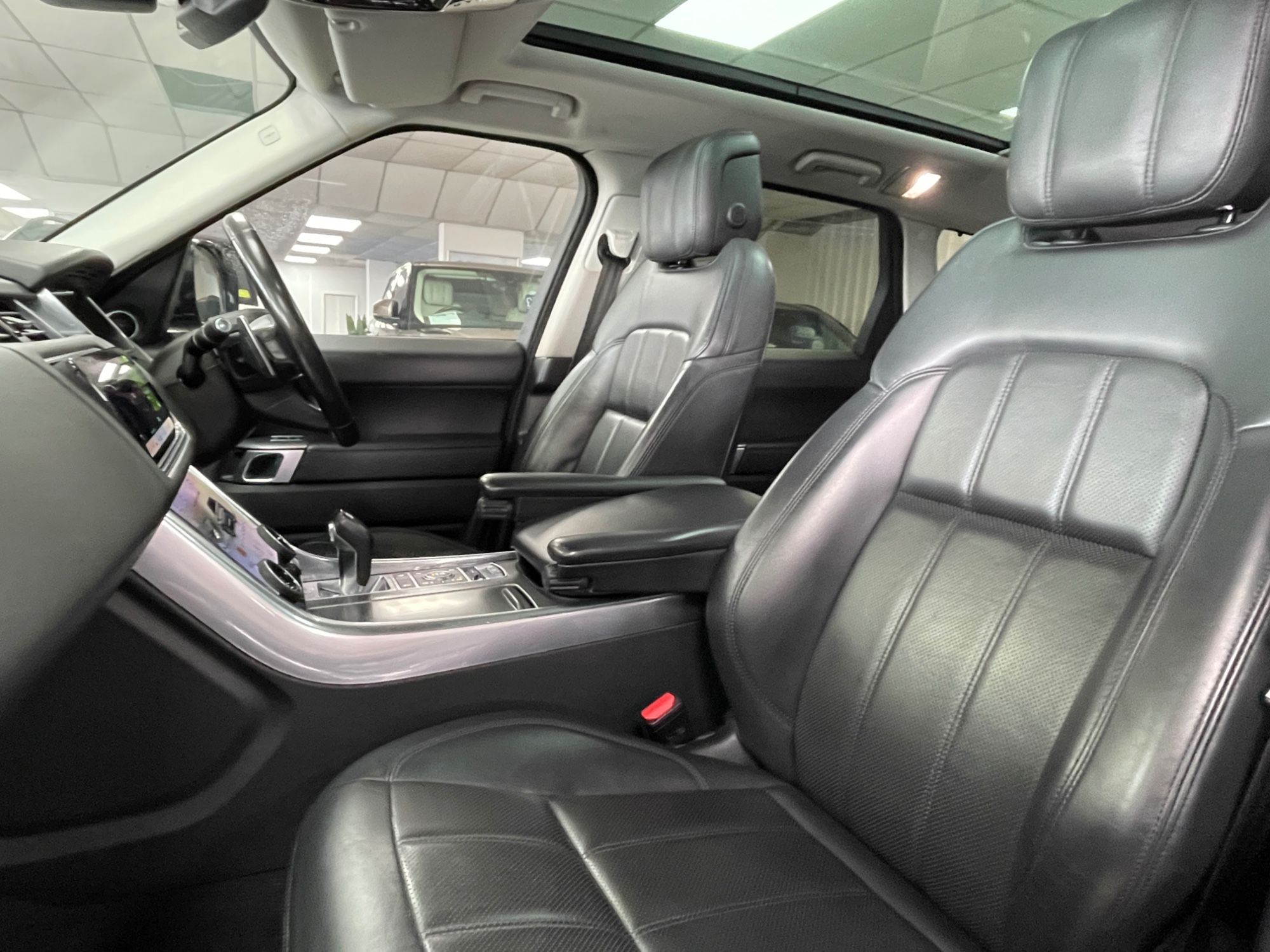 USED 2020 70 LAND ROVER RANGE ROVER SPORT 3.0 SD V6 HSE Dynamic SUV 5dr Diesel Auto 4WD Euro 6 (s/s) (306 ps) 