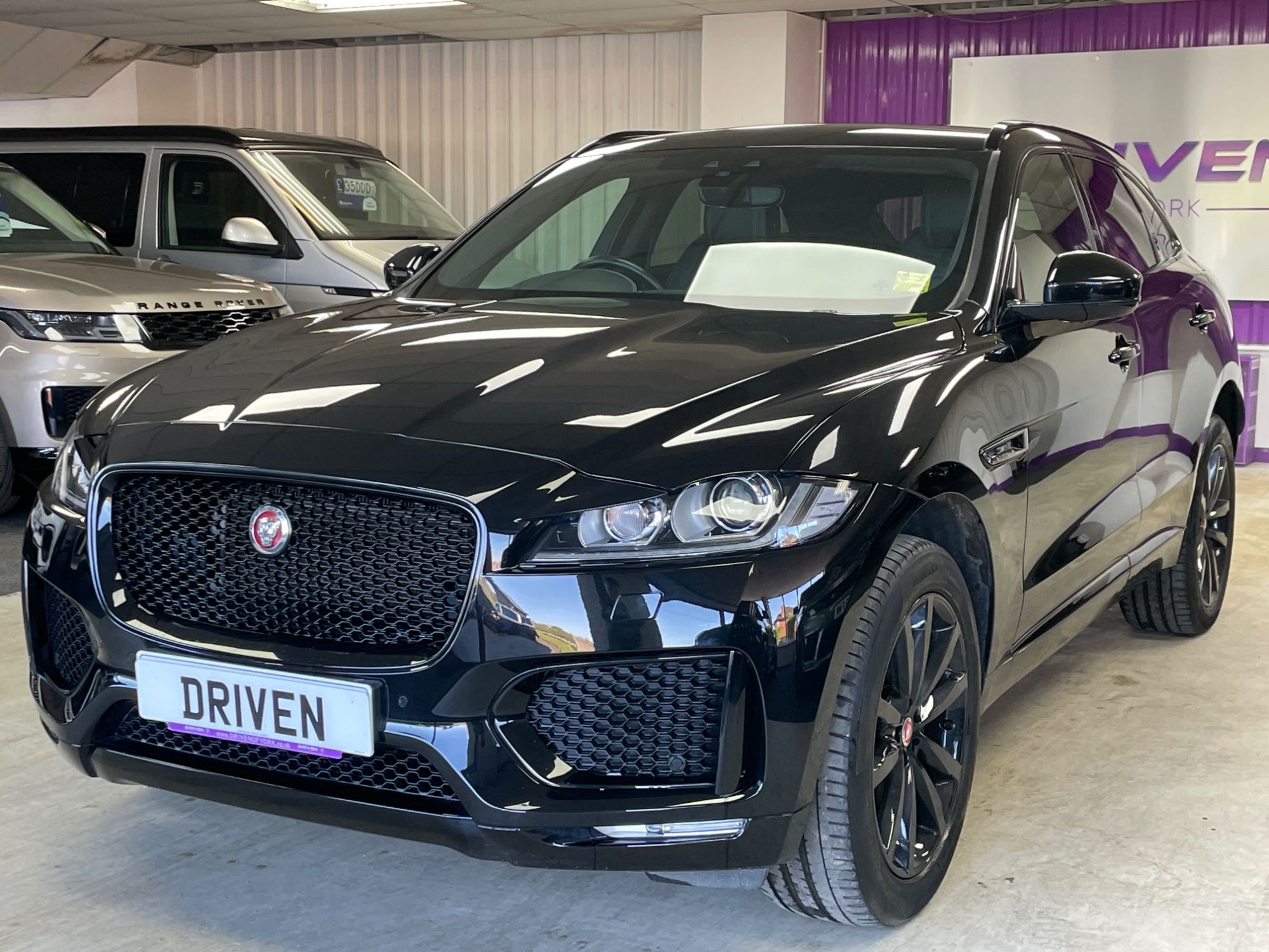 USED 2020 20 JAGUAR F-PACE 2.0 D180 Chequered Flag SUV 5dr Diesel Auto AWD Euro 6 (s/s) (180 ps) 