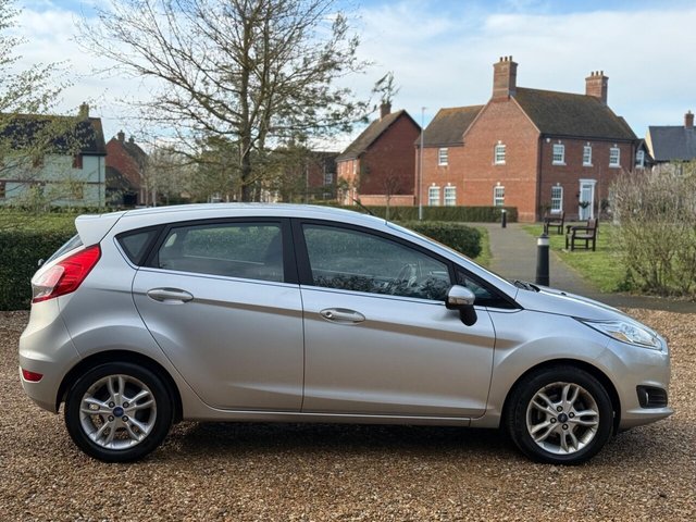 2016 FORD FIESTA - Photo 7