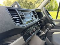 USED 2022 22 VOLKSWAGEN CRAFTER 2.0 3.5t. 5.2m (17ft) Curtainside + or - Tail Lift, Sprinter Size, Eu 6 140Bhp 8ft (2.4m) Internal Height, Air Con