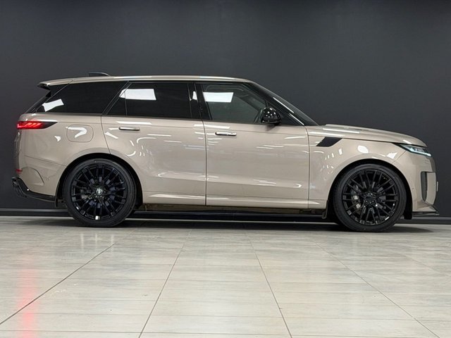 View our LAND ROVER RANGE ROVER SPORT