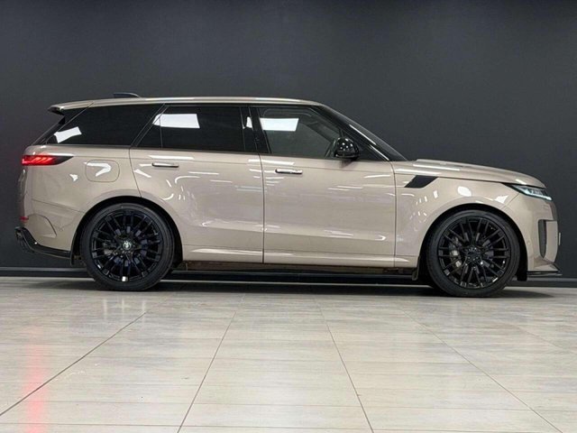 View our LAND ROVER RANGE ROVER SPORT