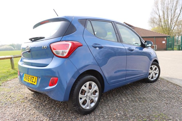 2015 HYUNDAI I10 - Photo 9
