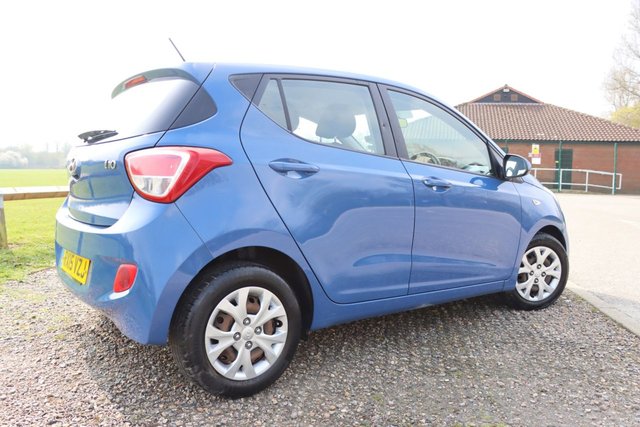 2015 HYUNDAI I10 - Photo 10