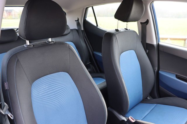 2015 HYUNDAI I10 - Photo 12