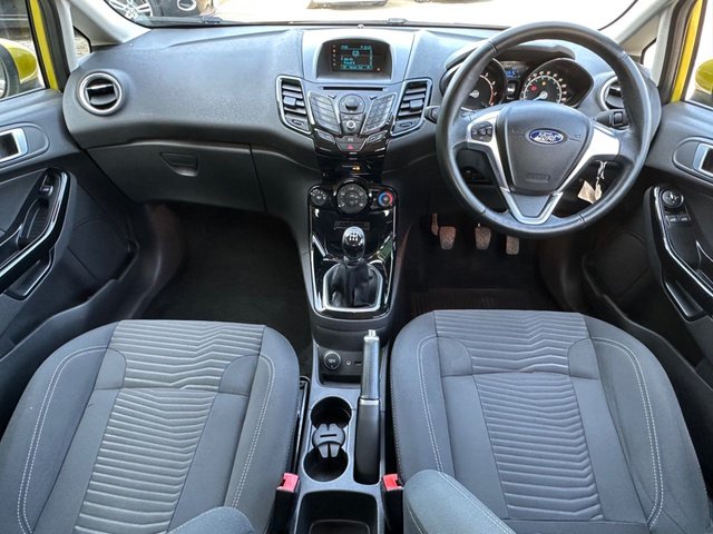 2014 FORD FIESTA - Photo 2