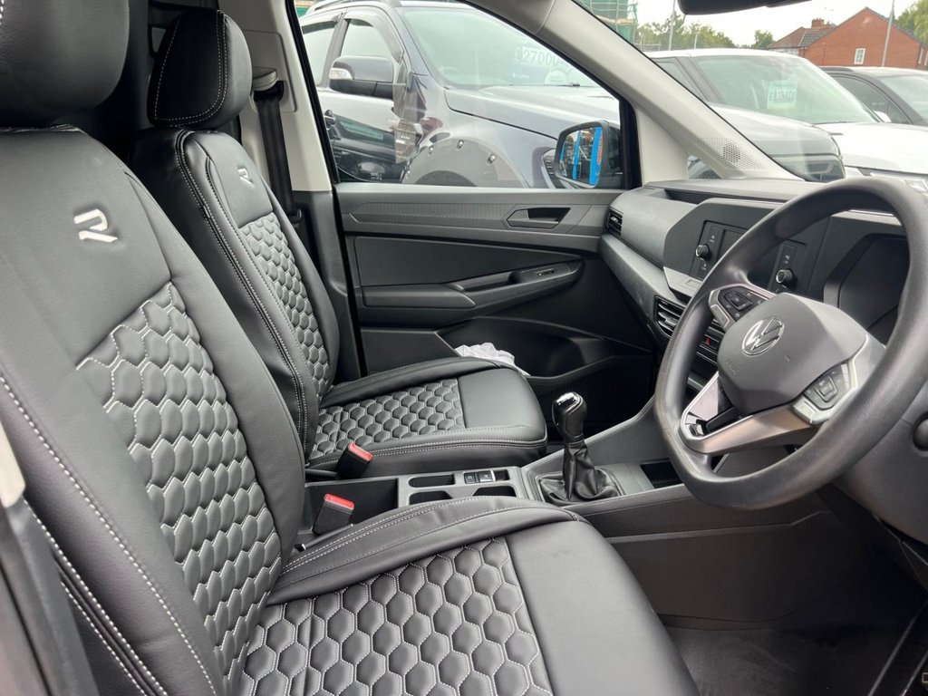 USED 2022 22 VOLKSWAGEN CADDY MAXI 2.0 TDI C20 Commerce Panel Van 6dr Diesel Manual LWB Euro 6 (s/s) (102 ps) TAILGATE / 19 INCH WHEELS