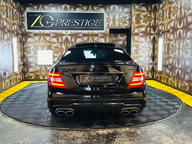2013 Mercedes-Benz C CLASS 6.3 C63 V8 AMG Edition 125 SpdS MCT Euro 5 2dr - Photo 5