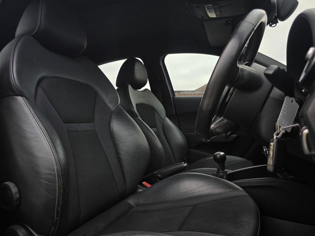 2013 AUDI A1 - Photo 8