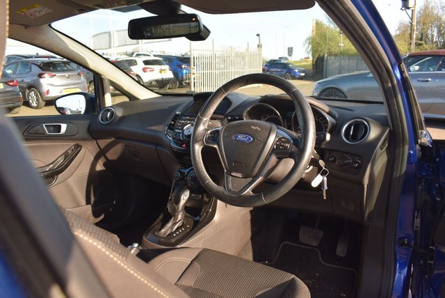 2017 FORD FIESTA - Photo 3