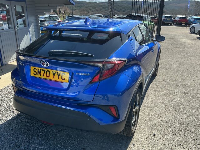 2021 TOYOTA C-HR - Photo 6
