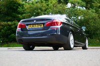 USED 2013 63 BMW 5 SERIES 2.0 520d M Sport Saloon 4dr Diesel Auto Euro 6 (s/s) (184 ps) SOPHISTO GREY METALLIC PAINTWORK + REVERSE CAMERA + HEATED SEATS