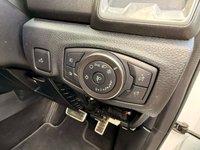 USED 2020 70 FORD RANGER 2.0 ECOBLUE RAPTOR PICKUP DOUBLE CAB 4DR DIESEL AUTO 4WD EURO 6 (S/S) (213 PS) NAV NO VAT - FULL SERVICE HISTORY - WET BELT JUST BEEN DONE - GENUINE  RAPTOR - EURO 6  - HPI CHECK ALL CLEAR - ULEZ / CAZ / LEZ COMPLIANT - AUTOMATIC - METTALIC WHITE PAINTWORK - DOUBLE CAB - SPORT SEATS - SAT NAV - REVERSE CAMERA - CRUISE CONTROL - HEATED SEATS - DUAL ZONE CLIMATE - AIR CONDITIONING - DAB / RADIO / BLUETOOTH - BI XENON HEADLIGHTS -  FINANCE AVAILABLE - ZERO DEPOSIT OFFERS - ALL VANS/CARS WELCOME IN PART-EXCHANGE, ANY AGE, ANY MILEAGE, ANY CONDITION