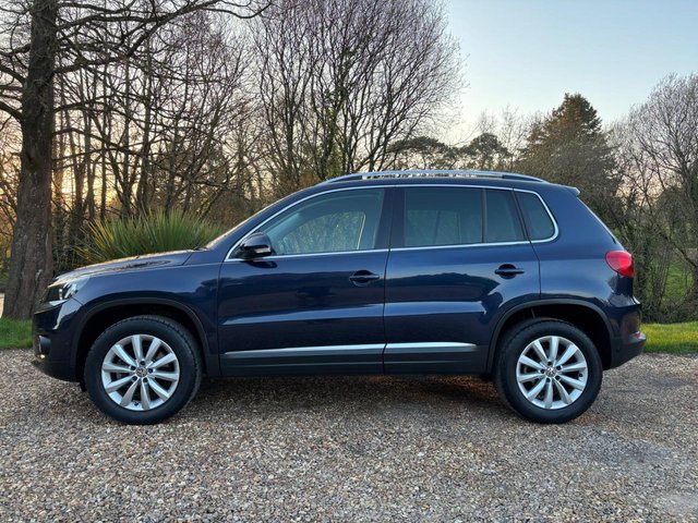 2016 VOLKSWAGEN TIGUAN 2.0 TDI BlueMotion Tech Match SUV 5dr Diesel Manual 4WD Euro 6 (s/s) (150 ps) - Photo 4