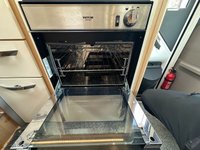 USED 2021 21 MCLOUIS FUSION 331 4 BERTH & 4 TRAVEL SEATS LUXURY MOTORHOME  9 SPEED AUTOMATIC -FIXED BED
