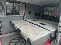 USED 2017 17 VOLKSWAGEN TRANSPORTER T6 2.0 BITDI 204PS 7 SPEED DSG AUTOMATIC SWB CAMPER VAN  CAMPER VAN * AUTOMATIC * ROCK N ROLL BED * LED HEADLAMPS * GREAT SPEC