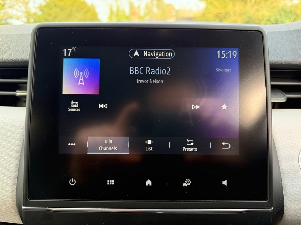 USED 2023 23 RENAULT CLIO 1.6 E-TECH Techno Hatchback 5dr Petrol Hybrid Auto Euro 6 (s/s) (145 ps) ABSOLUTELY STUNNING THROUGHOUT