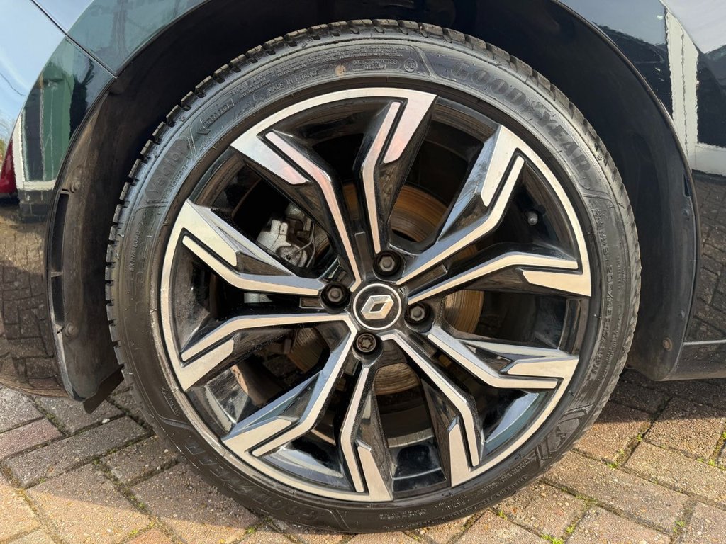 USED 2023 23 RENAULT CLIO 1.6 E-TECH Techno Hatchback 5dr Petrol Hybrid Auto Euro 6 (s/s) (145 ps) ABSOLUTELY STUNNING THROUGHOUT